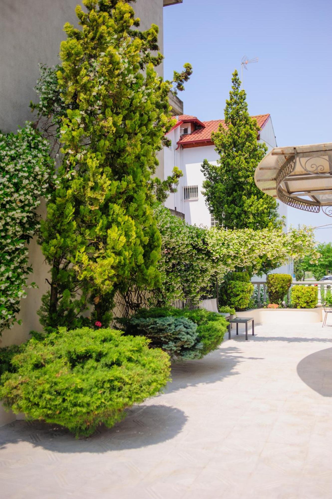 Kalipso Hotel *
